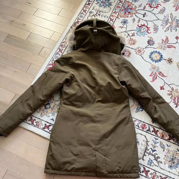 Like New Canada Goose Victoria Parka – Military Green, Women's Size S - Picture 3 of 15